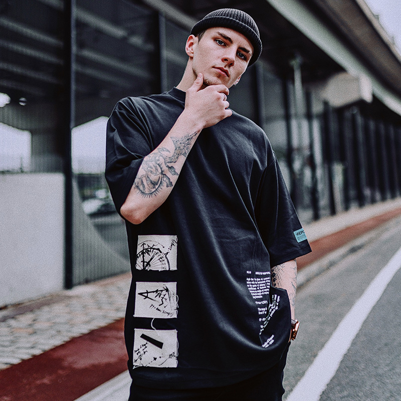 REPOSE Angle Patchwork Tee Style on Street