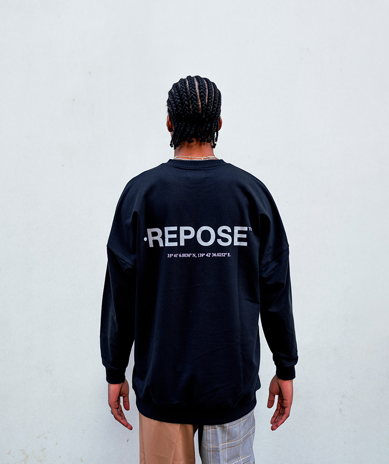 REPOSE Neck Logo 3M Crewneck