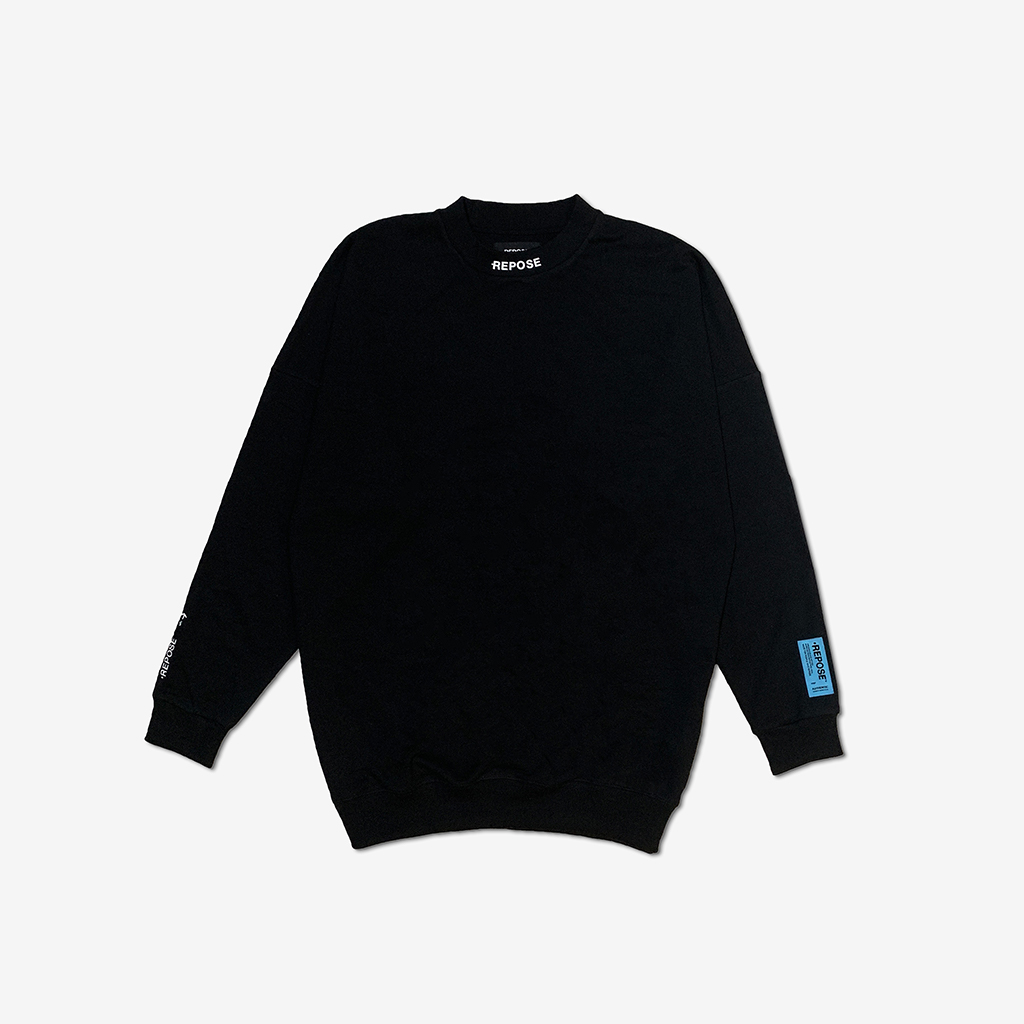 Minimalism Japanese Streetwear Clothing, This REPOSE Neck Logo with back reflective logo Sweatshirt is setting benchmark for high fashion on streetwear design.
