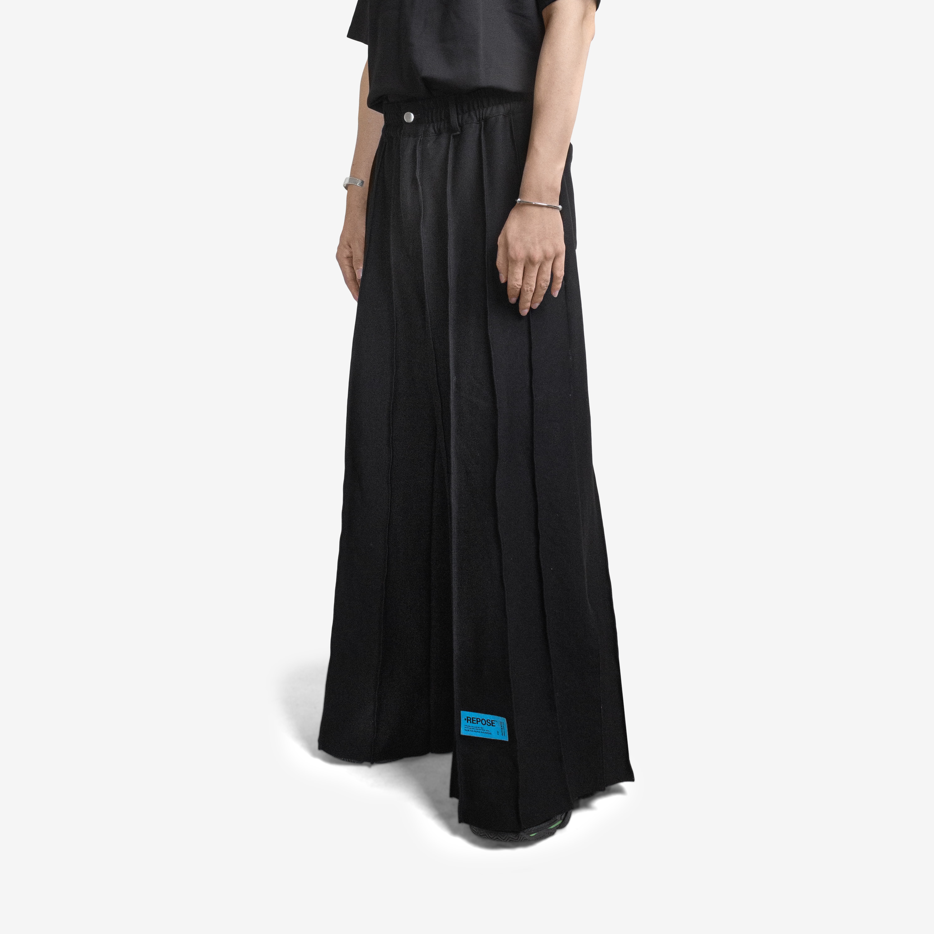REPOSE Pleated Wide Fit Pants