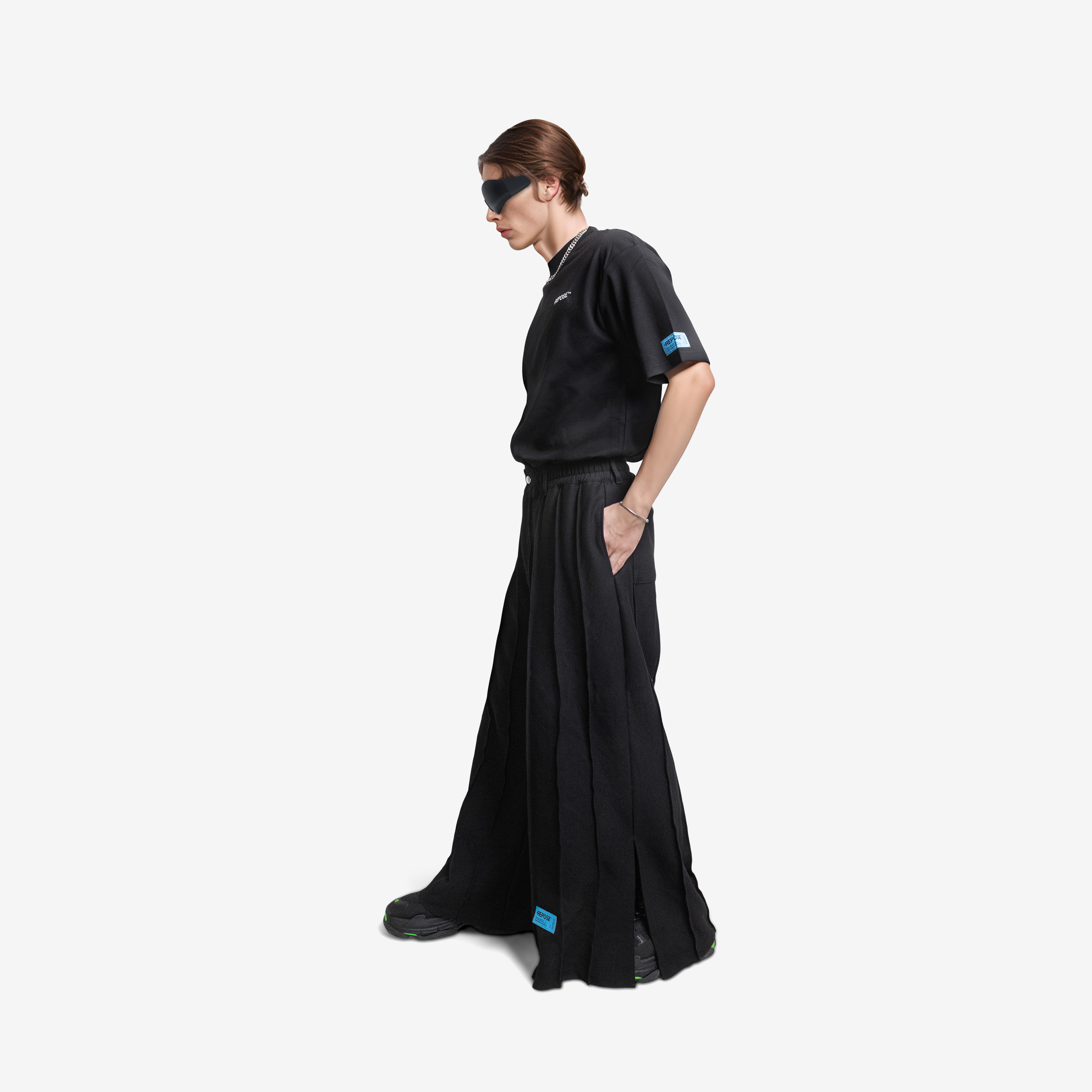 REPOSE Pleated Wide Fit Pants